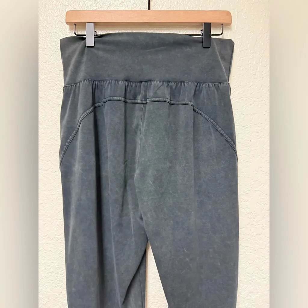 *discounted shipping* BAGATELLE Collection Distressed Nylon Joggers Size Medium - Image 13