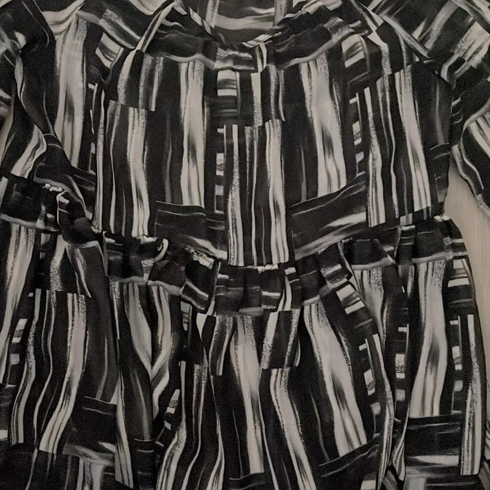 , size large, peplum style - Image 3