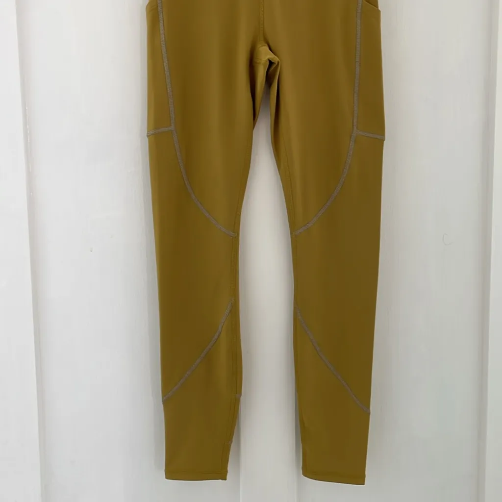 FABLETICS High-Waisted Cold Weather Reflective Pocket Legging Size S / 6 NWT - Image 7