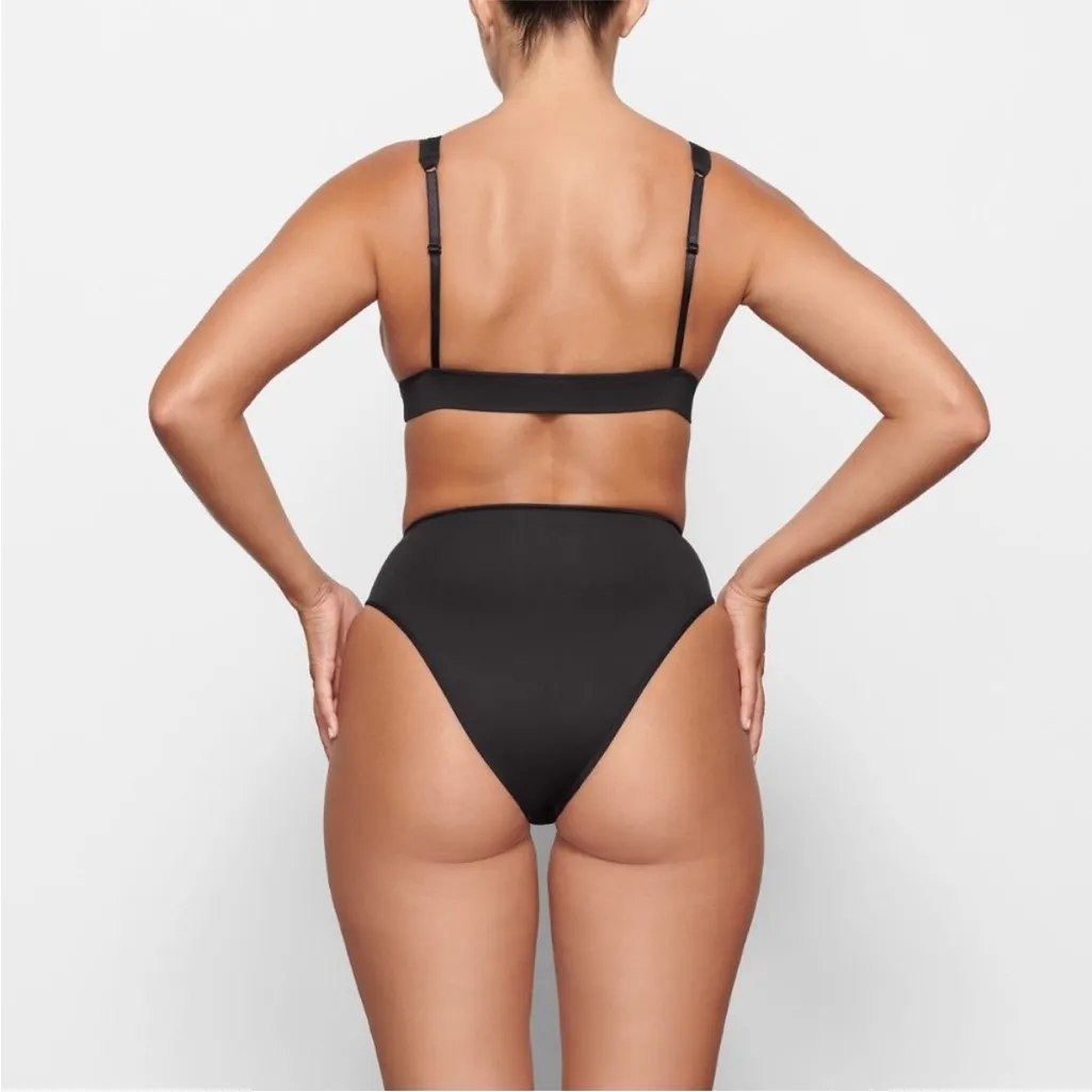 SKIMS 3 Piece Bundle XL Plunge Top and Cheeky Tanga Bottoms Bikini Set Black - Image 5