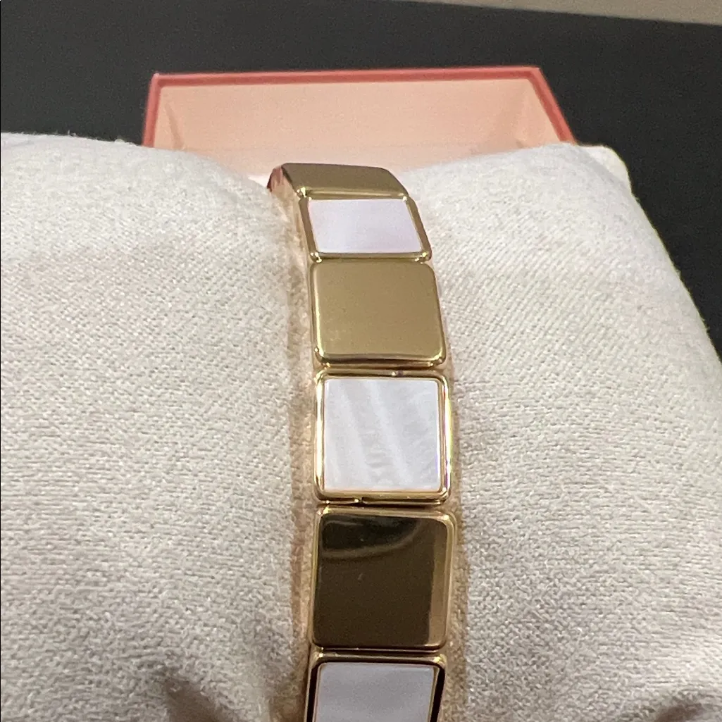 Camila Coelho | Natural Shell Bracelet - Image 3