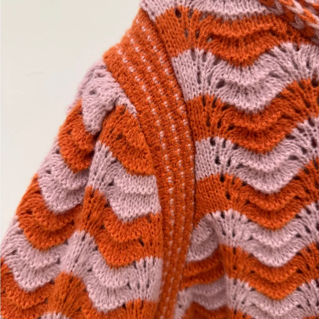 Vibrant Zigzag Knit Turtleneck Sweater - Image 6