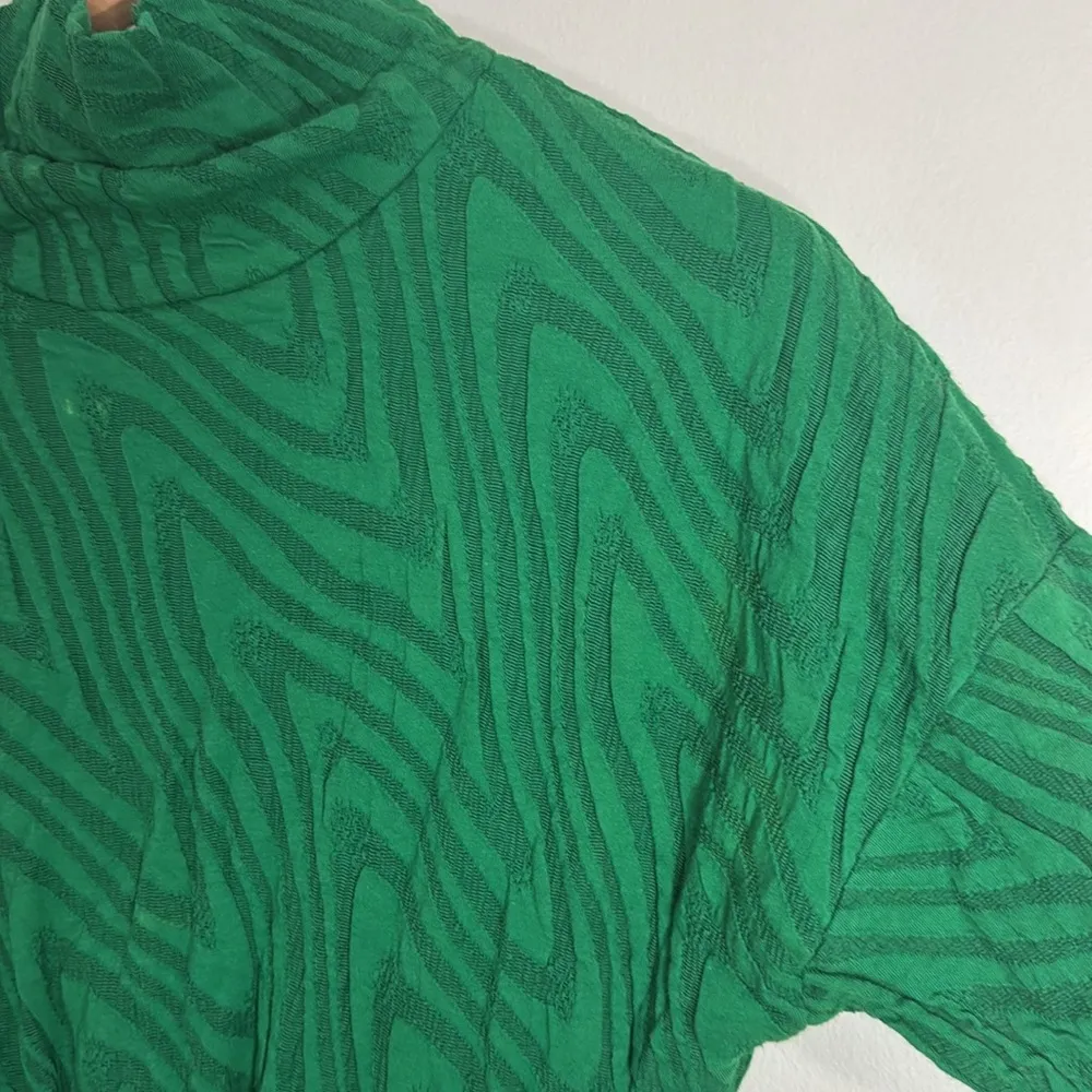 Free People Women’s Chevron textured turtleneck Mini Dress Drop Sleeve Smocked S - Image 4