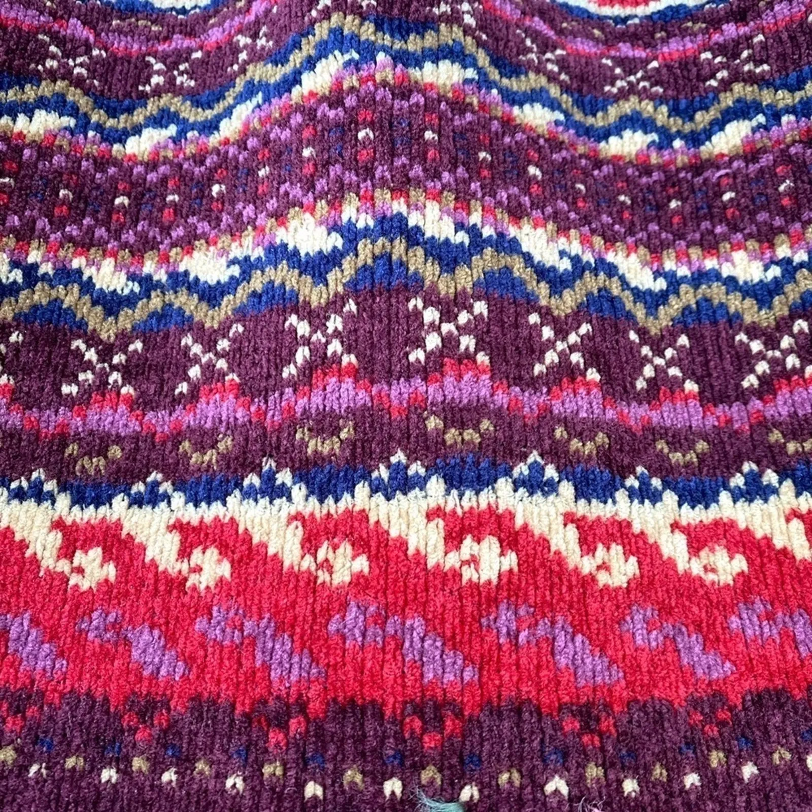 Vintage Chenille Floral Embroidered Coastal Grandmother Garden Tapestry Sweater Red - Image 4