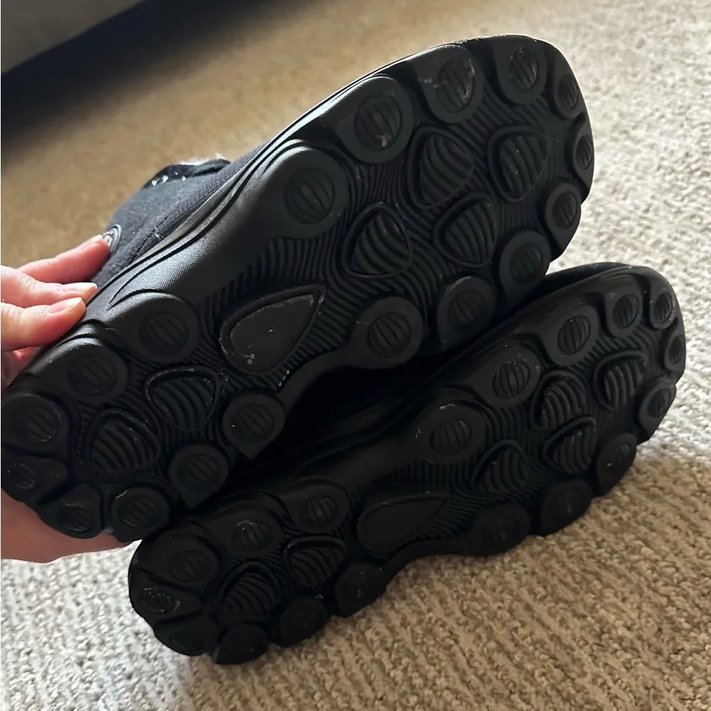 Women’s Outdoor Black Boots Size 8 - Image 13