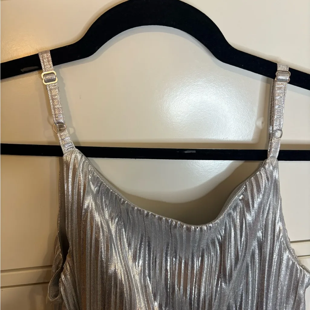 silver pleated metallic tank top small - Image 3
