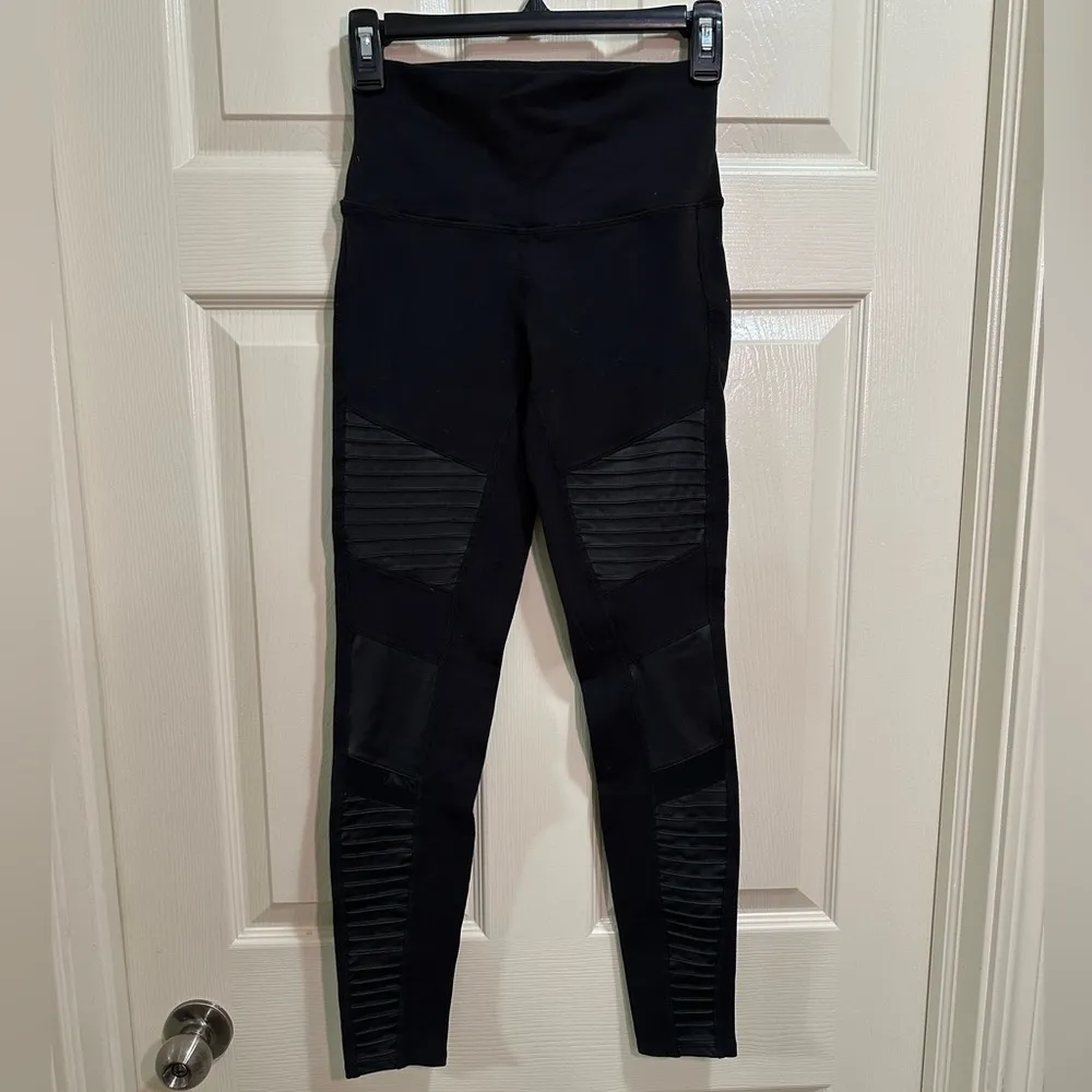 Women’s Alo Yoga High Waisted Moto Leggings Pants Black Full Length Size Small - Image 6