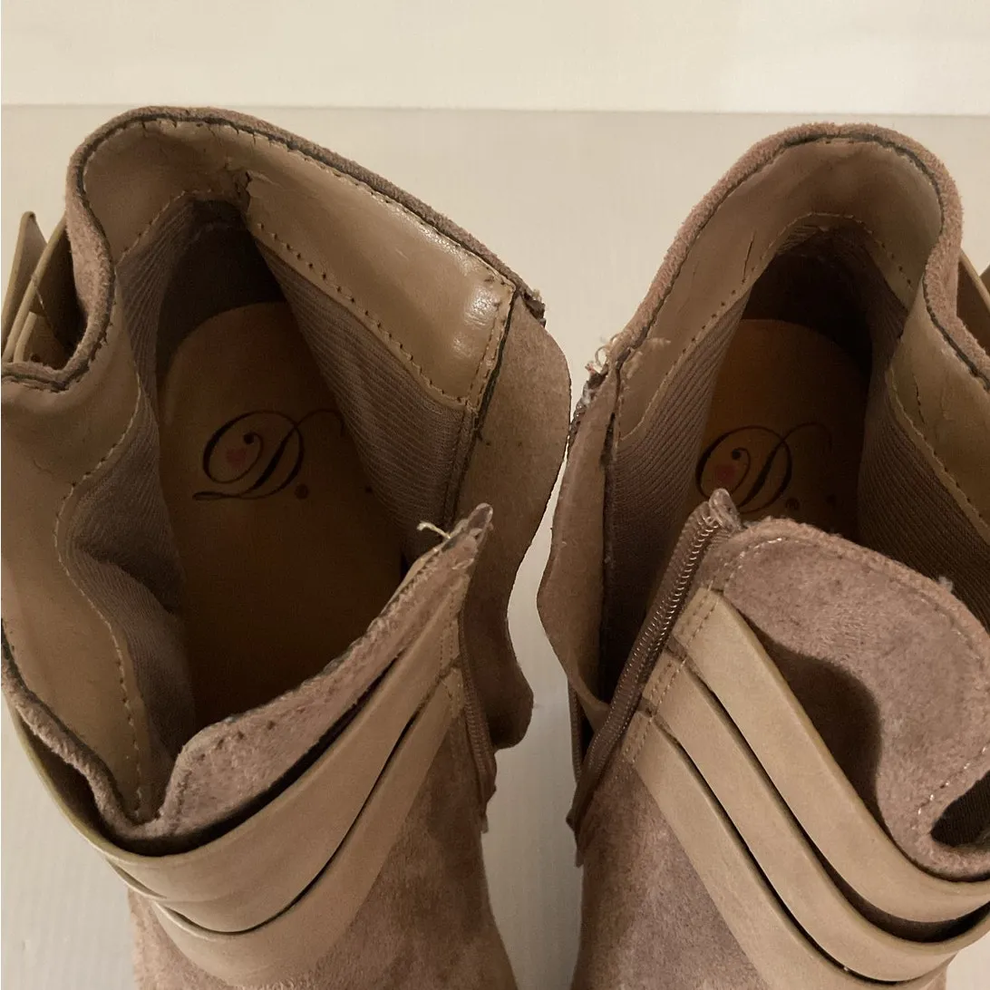 Heart in D Womens Brown Ankle Booties Chunky Block Heels Pointed Toe Size 7.5 - Image 7