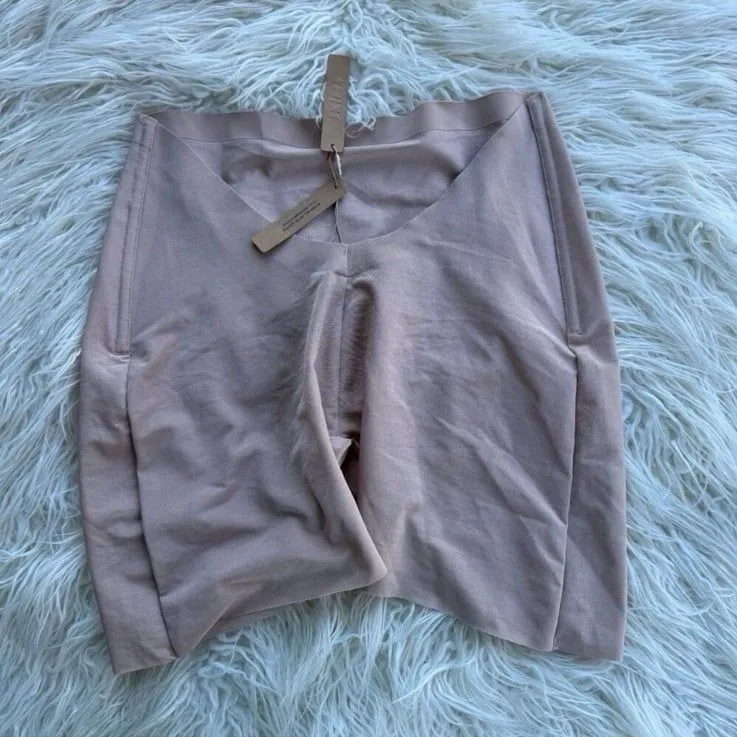 Skims Sheer Sculpt Low Back Short Clay Size 2X - Image 6