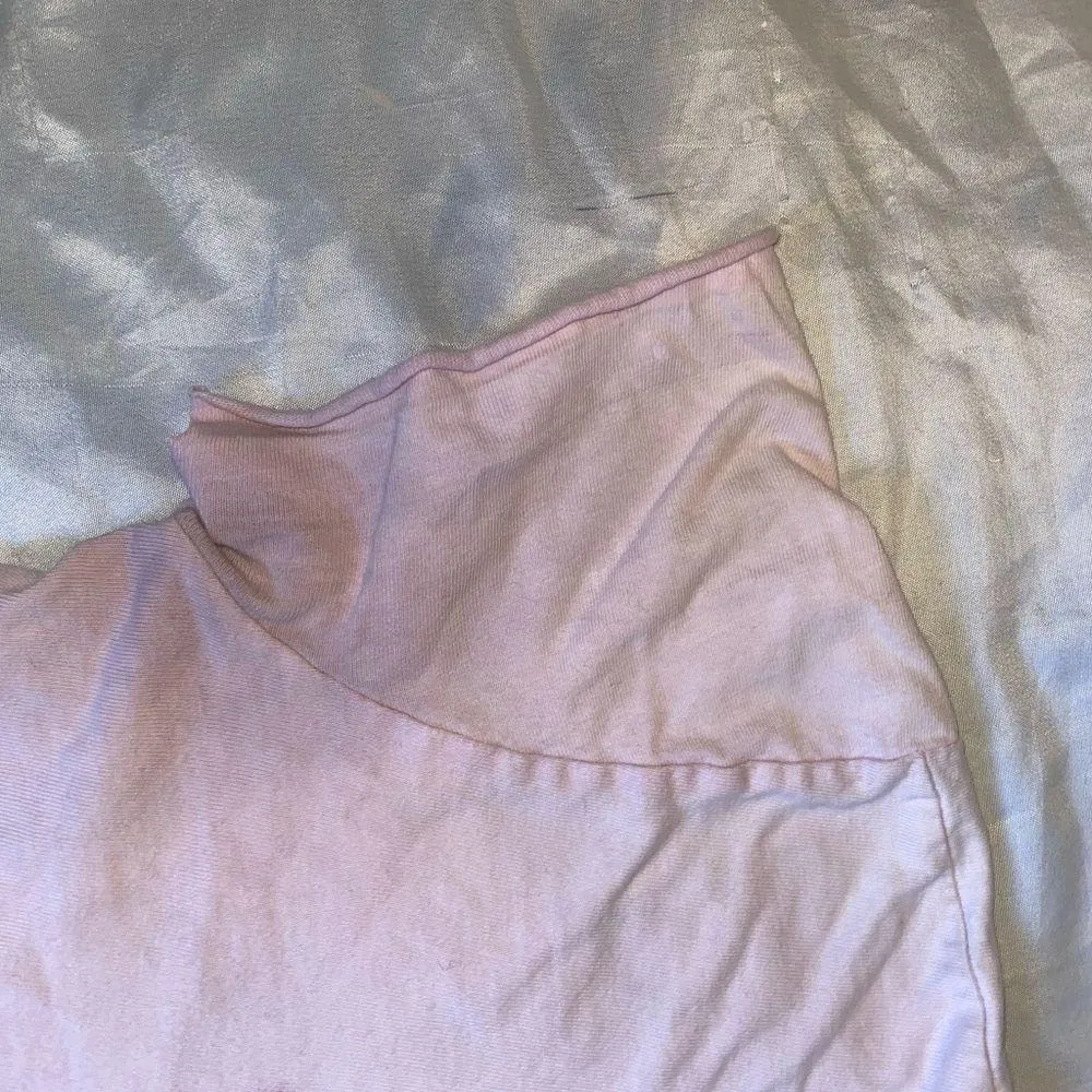 y2k weathervane pink graphic baby tee Size M - Image 3