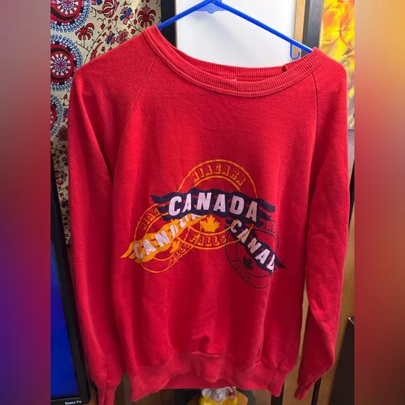 Women’s Vintage Niagara Falls & Canada Sweatshirt Size Medium Red - Image 1