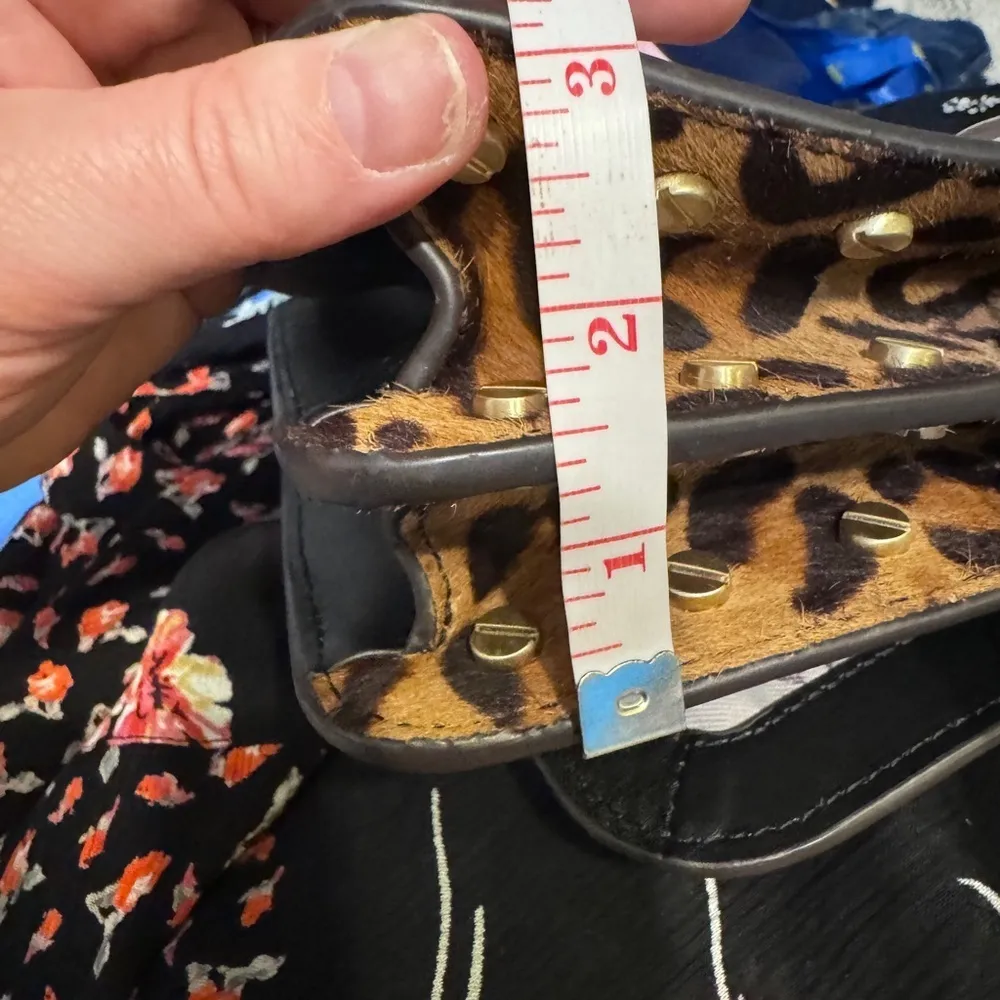 Aimee Kestenberg black leather purse with leopard print trim and stud details - Image 16