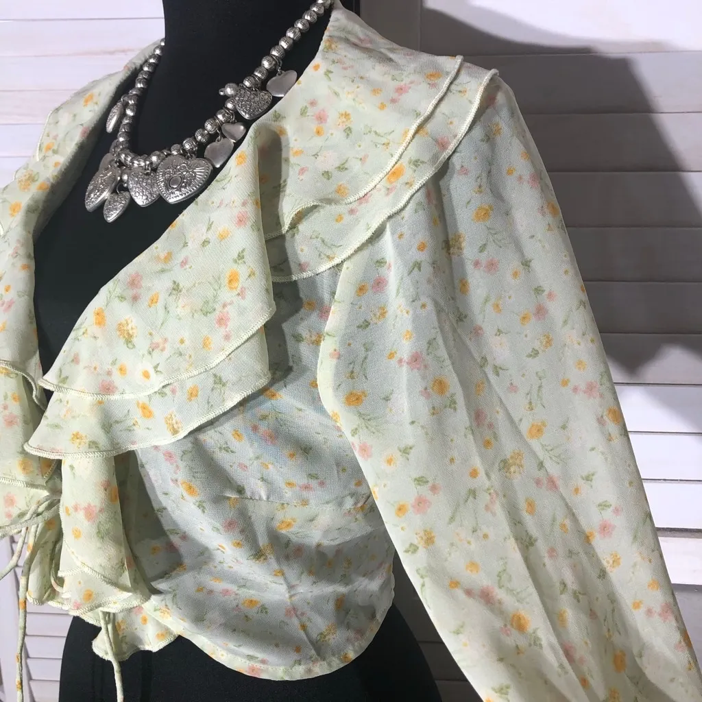 Forever 21 Y2K Cropped Ruffle Top Mesh Floral Print Light Green/Yellow sz L - Image 6