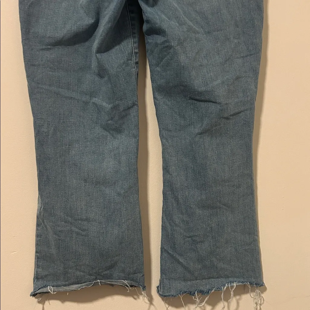 Kut from the Kloth Kelsey Fab Ab Ankle Flare Jeans Size 16 - Image 5