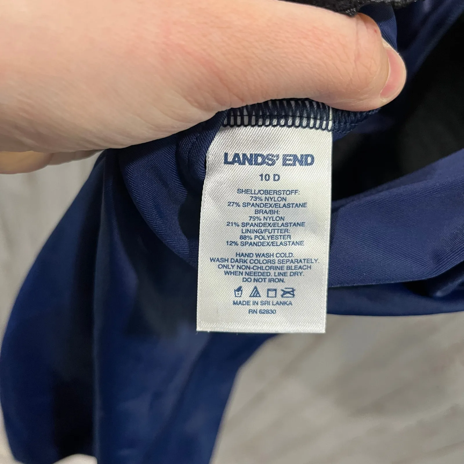 Lands End Navy Women's D-Cup Tugless One Piece Swimsuit Chlorine Resistant 10 - Image 5