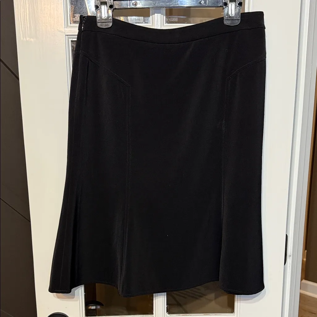 WHITE HOUSE BLACK MARKET Black Skirt Size 6 - Image 3