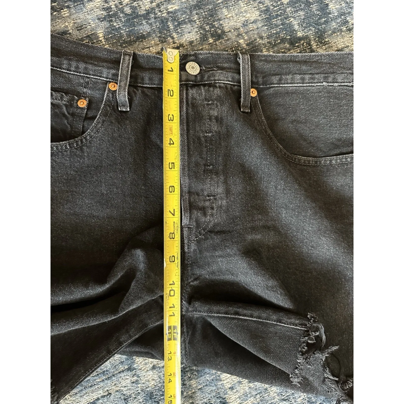 Levi's 501 Jean Shorts Women’s Size 30 Black Cut Off Button Fly Raw Hem 6”inseam - Image 9