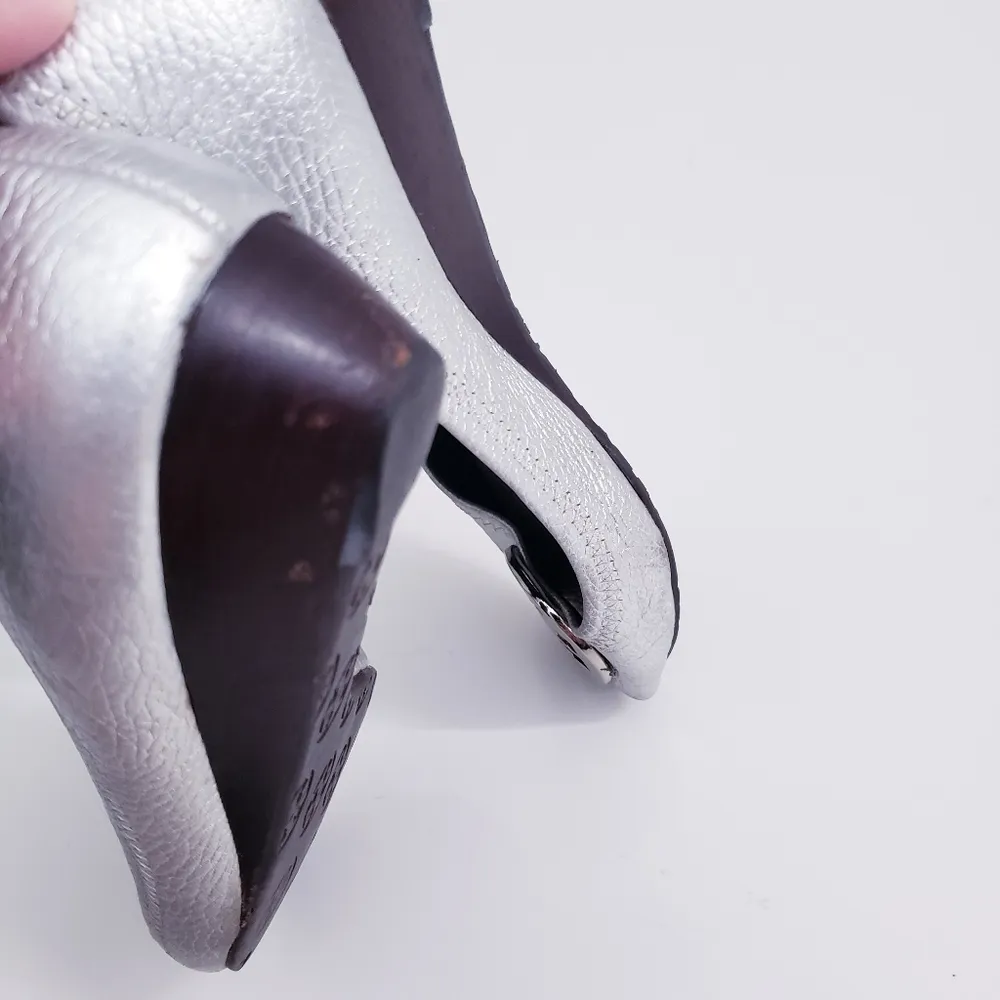 Tory Burch Silver Leather Wedge Pumps - Image 7