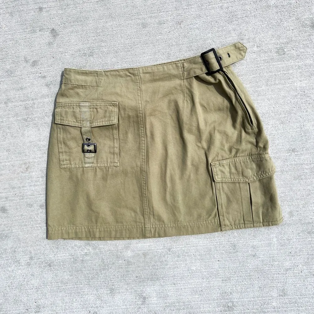 Forever 21 NWT Green Cargo Pocket Mini Skirt Size Large - Image 2