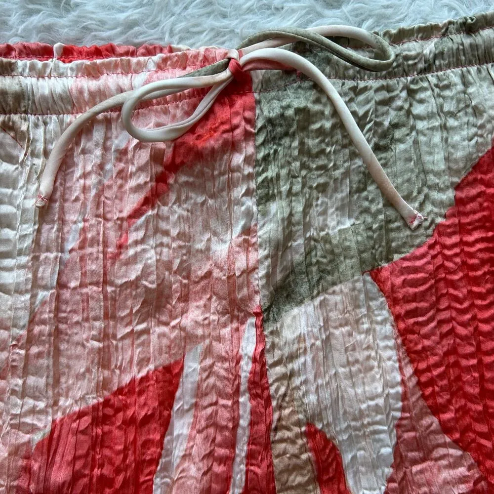 H&M Pink and Red Breezy Drawstring Tropical Floral Print Size Medium - Image 2