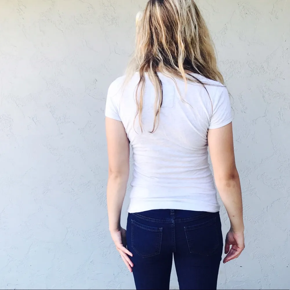 Abercrombie White Tee with Floral Appliques - Image 2