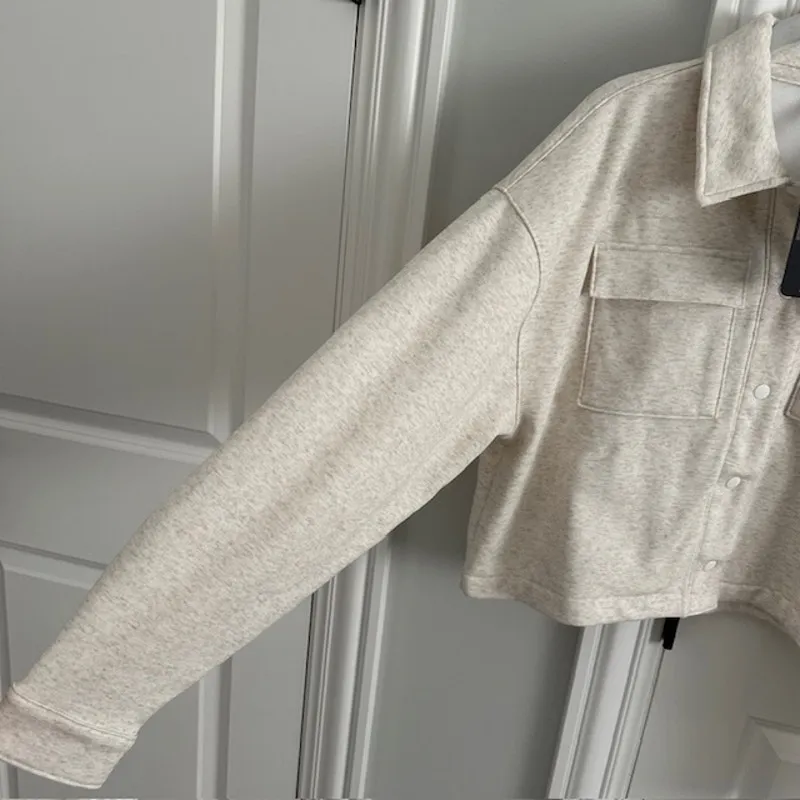Fabletics NWT Cozy Fleece Cropped Shirt Jacket Size: L Color: Bone Heather - Image 4