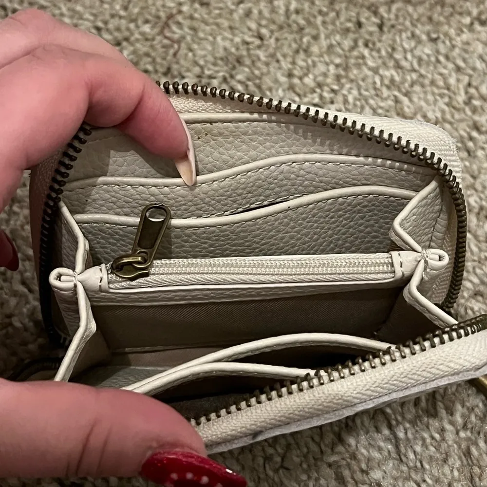 The Sak Iris Medium Embossed Authentic Leather Wallet in Stone Floral - Image 5