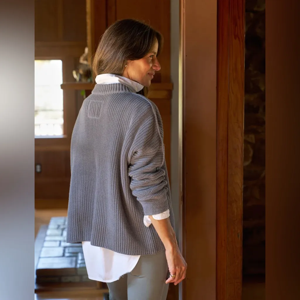 Frank & Eileen Montecito Sweater in Elephant, Size Small - Image 5