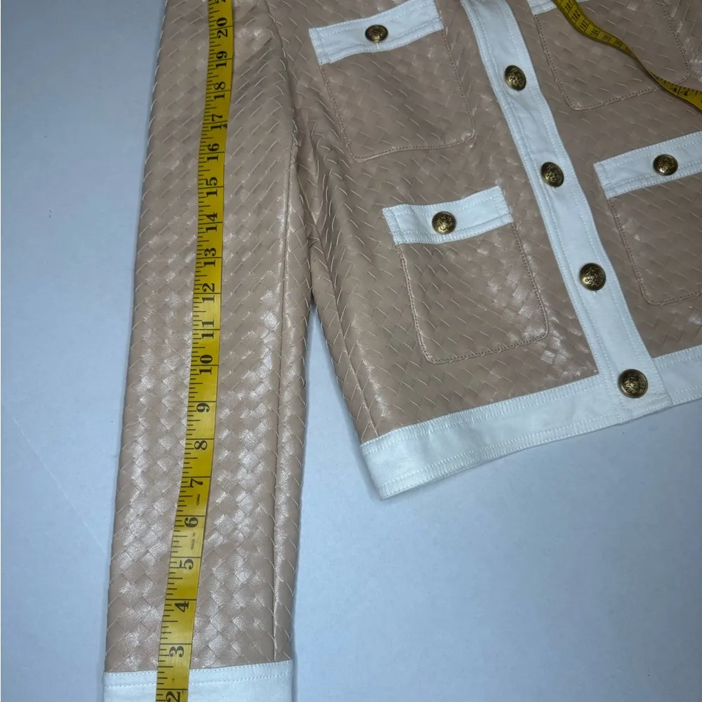 Alice + Olivia Kinley Woven Vrgan Leather Elegant Cream Jacket with Gold Accent. - Image 13
