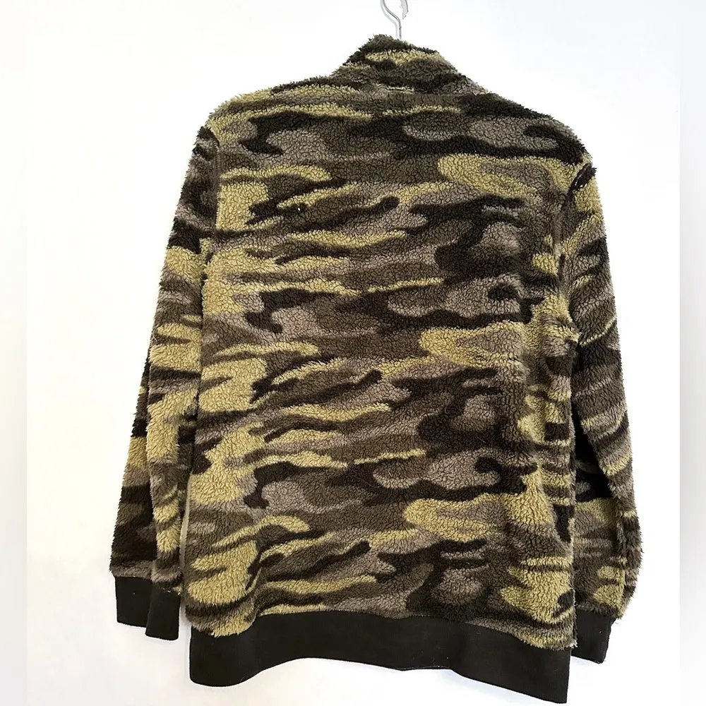 Derek Heart Camo Sherpa 1/4 Zip Up Pullover with Front Pocket- Size Large - Image 3