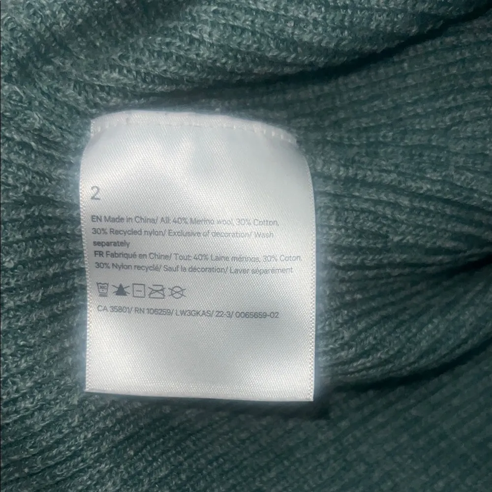 Lululemon Merino Wool-Blend Ribbed Crewneck Sweater
Heathered Tidewater Teal Sz2 - Image 4