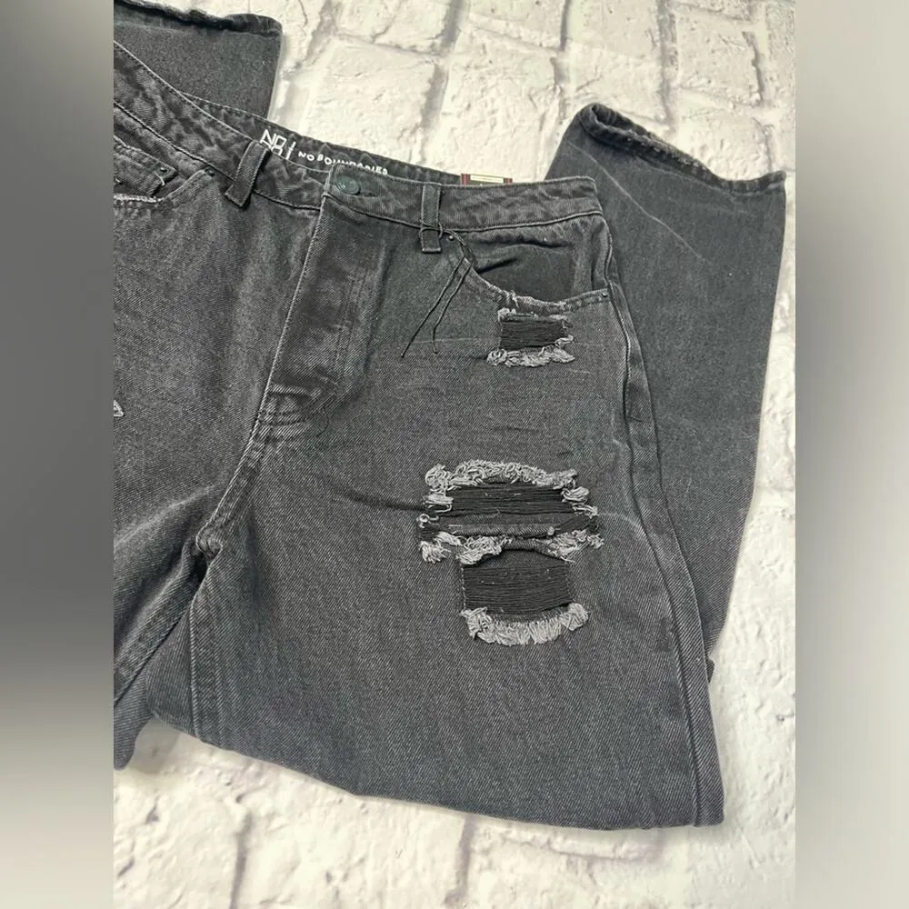 Women’s black distressed denim super high rise relaxed fit jeans new size 11 - Image 5