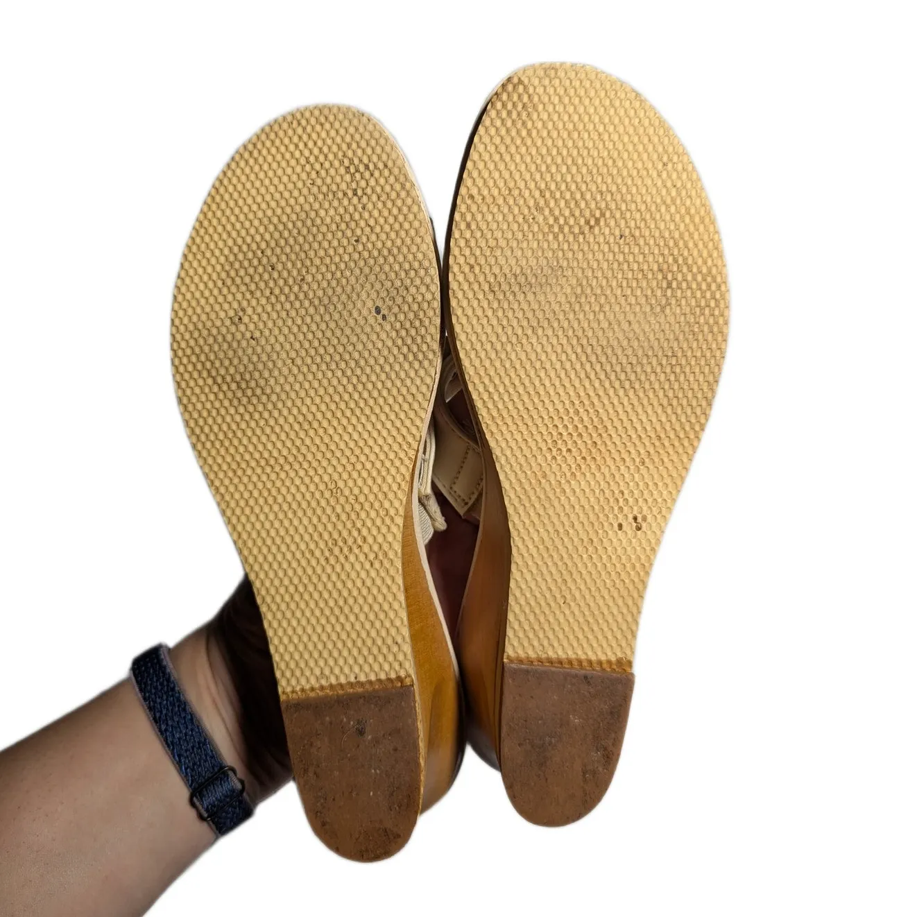 Vtg 1970s Island Slipper Ivory Faux Leather Flower Wooden Wedge Slide Sandals 6 Tan - Image 5