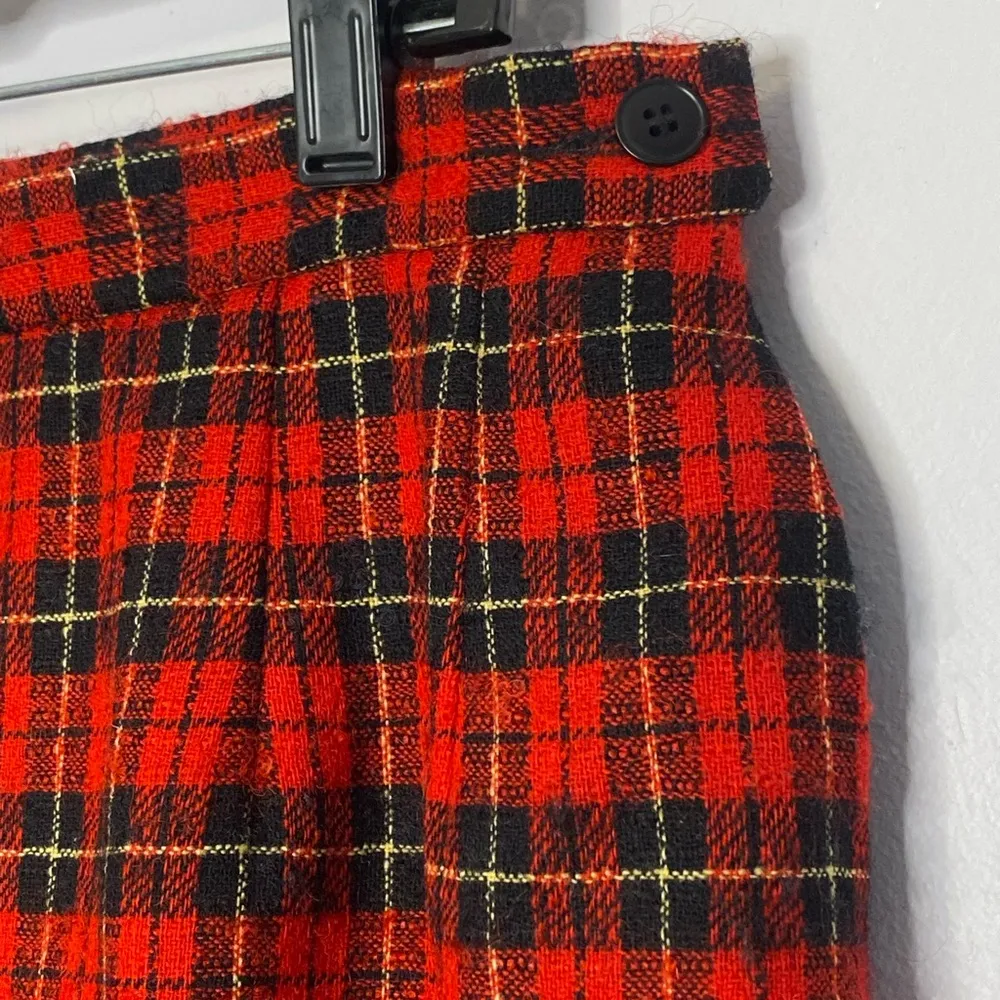 Winter Plaid Pendleton wool skirt - Image 2