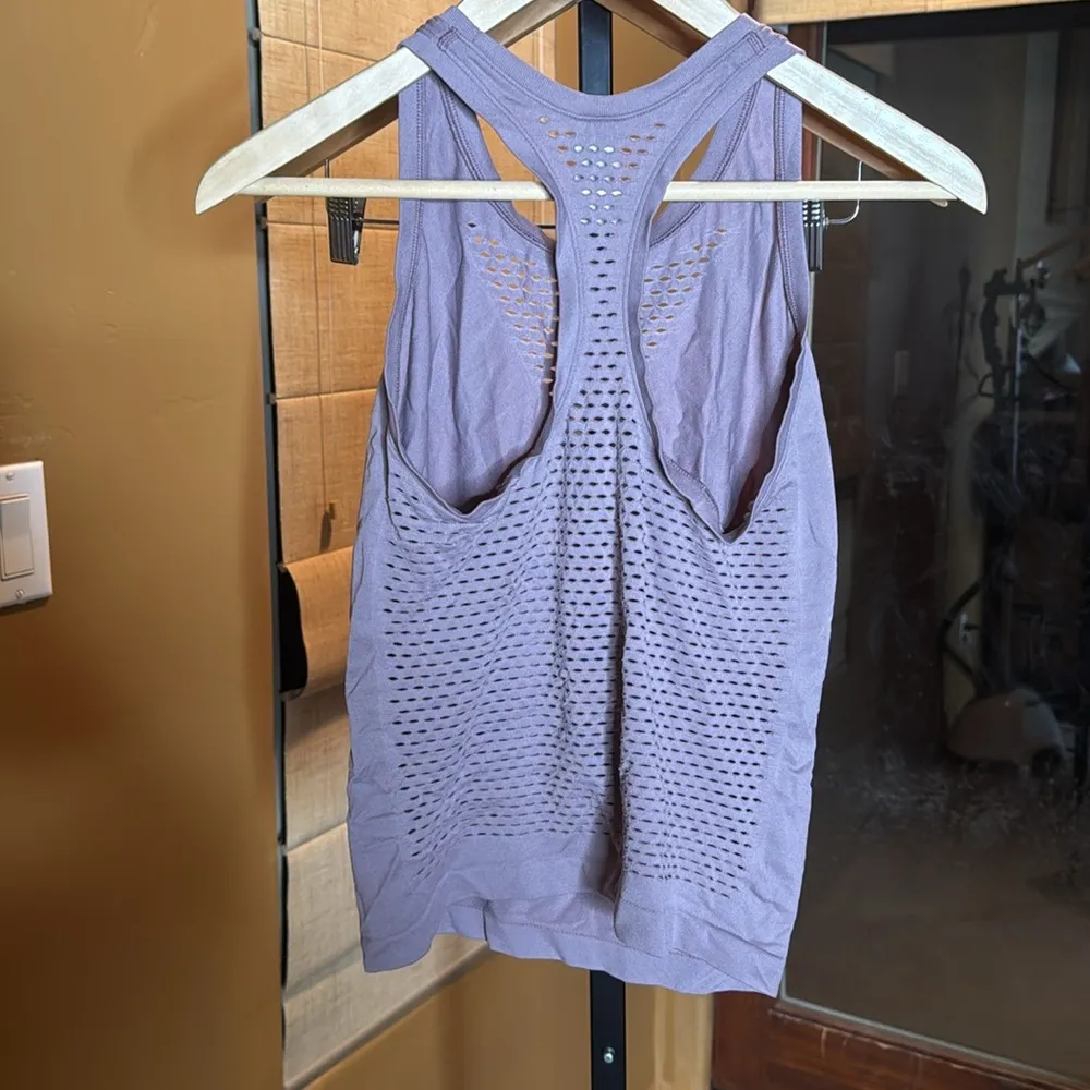 Victoria’s Secret VICTORIA SPORT Seamless Laser Cut Tank Top Size Small - Image 6