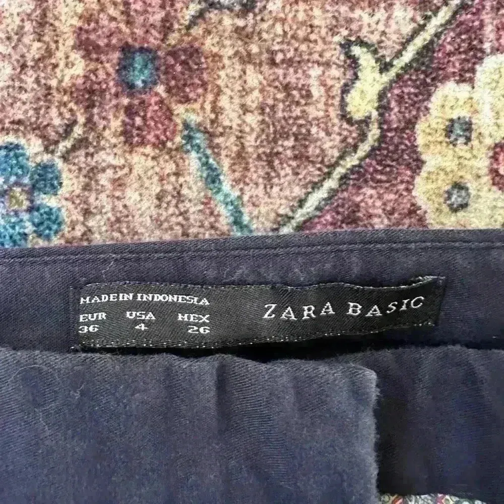 ZARA  Basic Stylish Multi-Color Printed Pants - Size 4 - Image 3