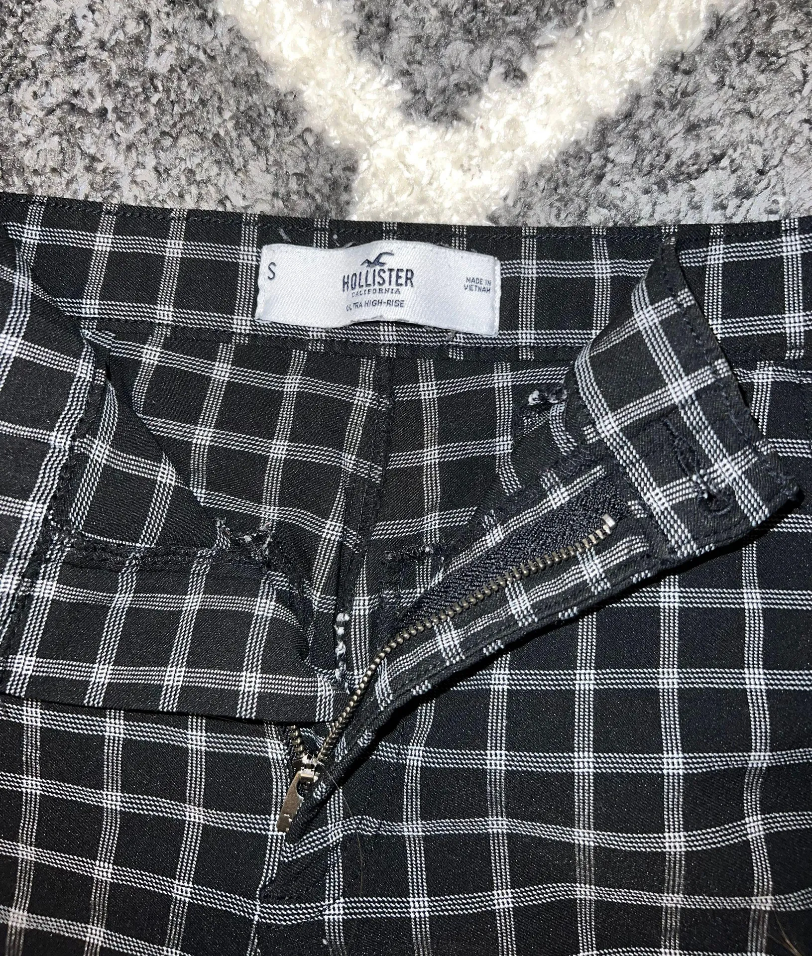 Hollister Black And White Plaid Pants - Image 2