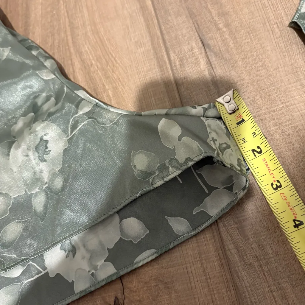 Valerie Stevens silky satin Floral Pajama Set Tank and Shorts green size small - Image 12