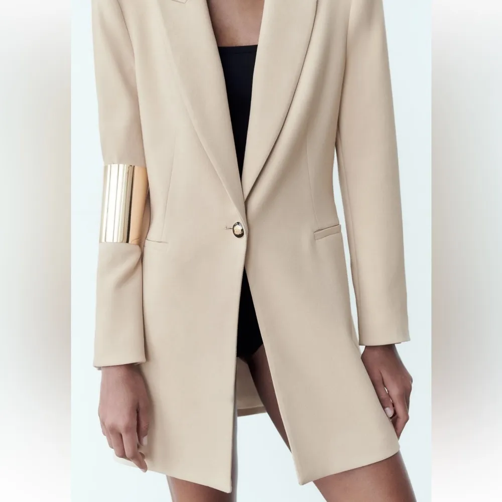 ZARA New Women Long Sleeves Gold Button Long Lapel Collar Blazer Size M - Image 3