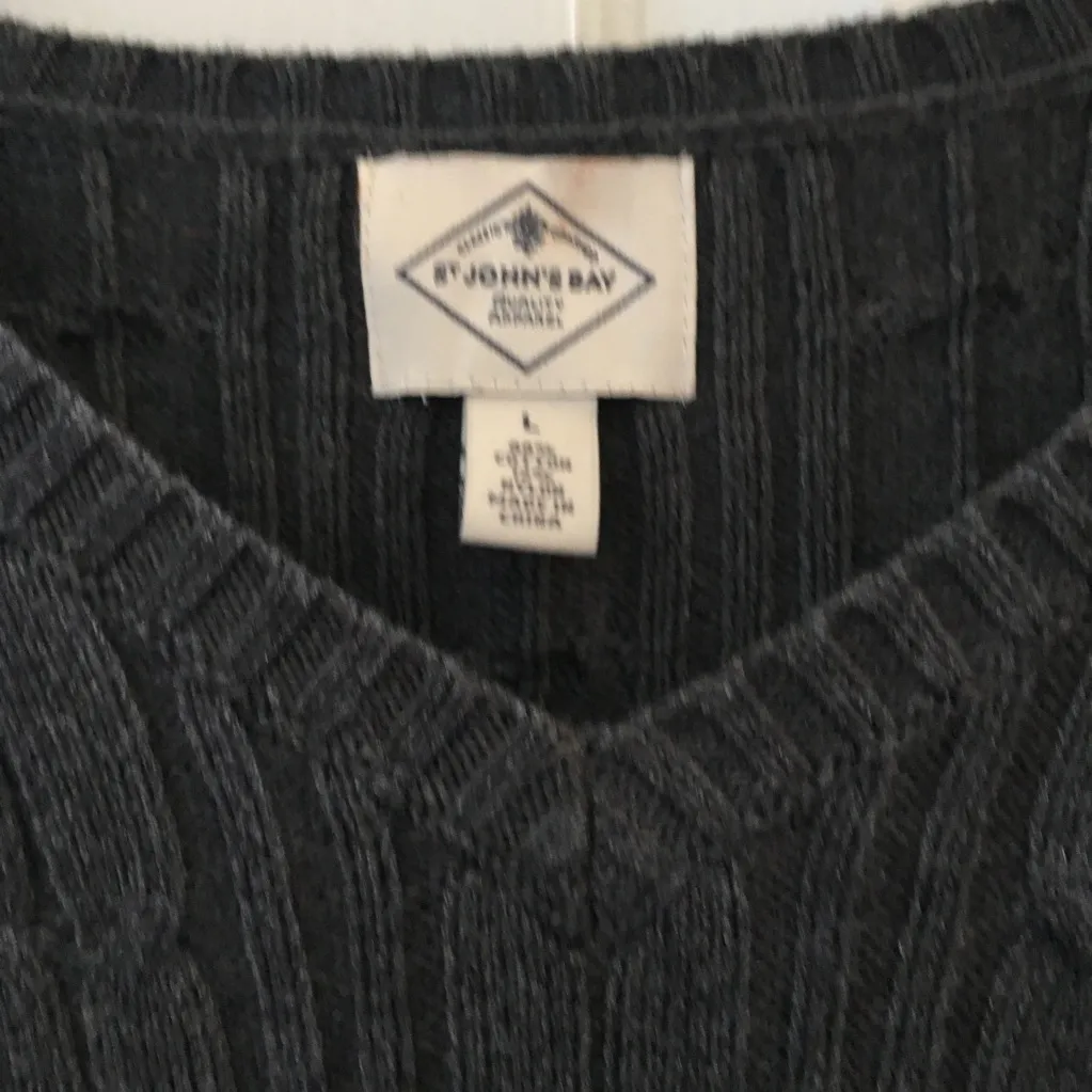 FINAL MARKDOWN Unisex St. John’s bay sweater large - Image 3