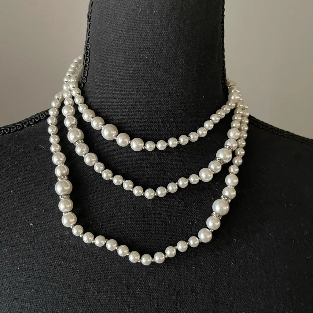 White House Black Market Faux Pearl Necklace with Rhinestones accent - Image 3