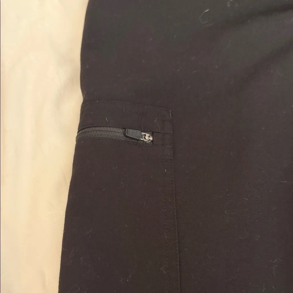 FIGS high waisted Black Jogger scrub pants - Image 3