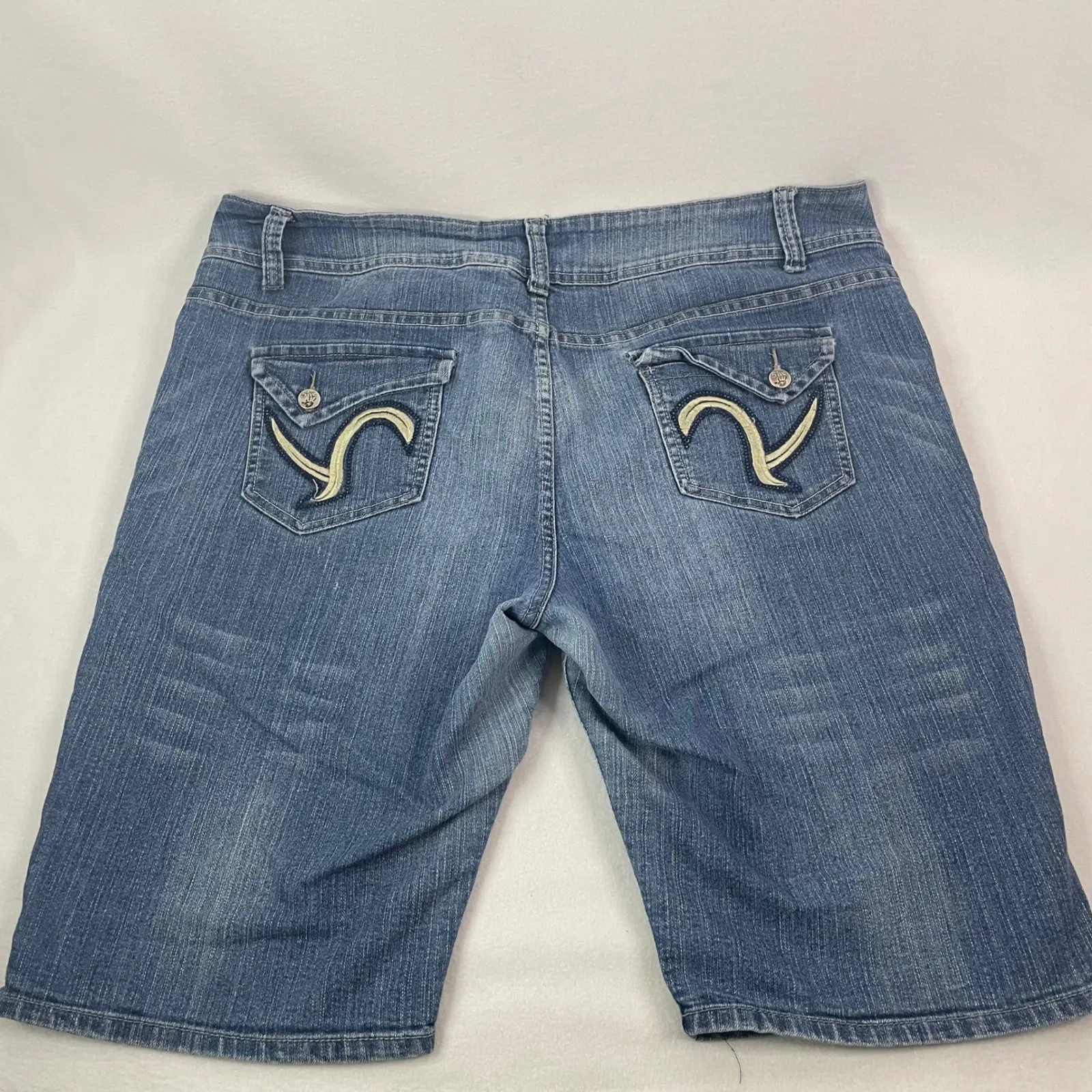 Cute 5ive Jean Shorts Denim Bermuda Shorts Womens Embellished Pockets Sz 22 FLAW Blue - Image 2
