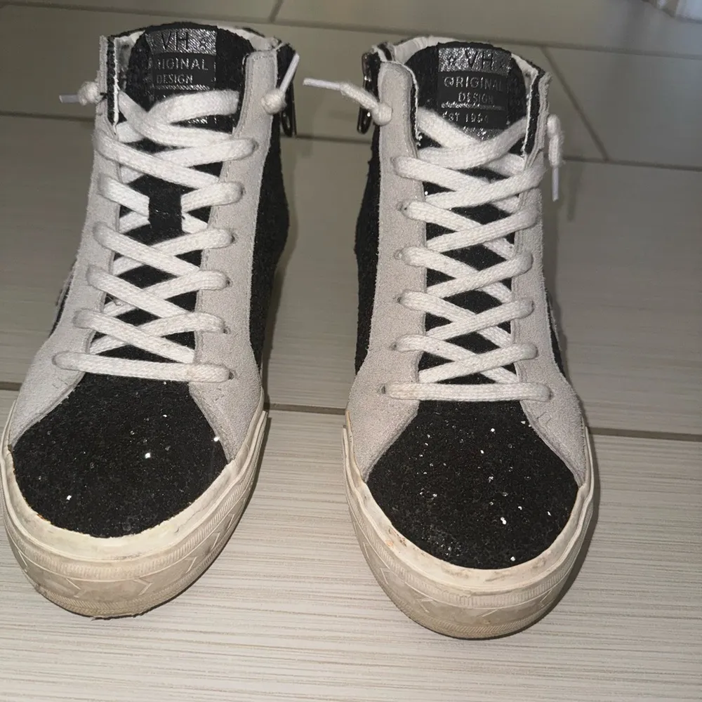 Black Sparkly  High Shoes - Image 2