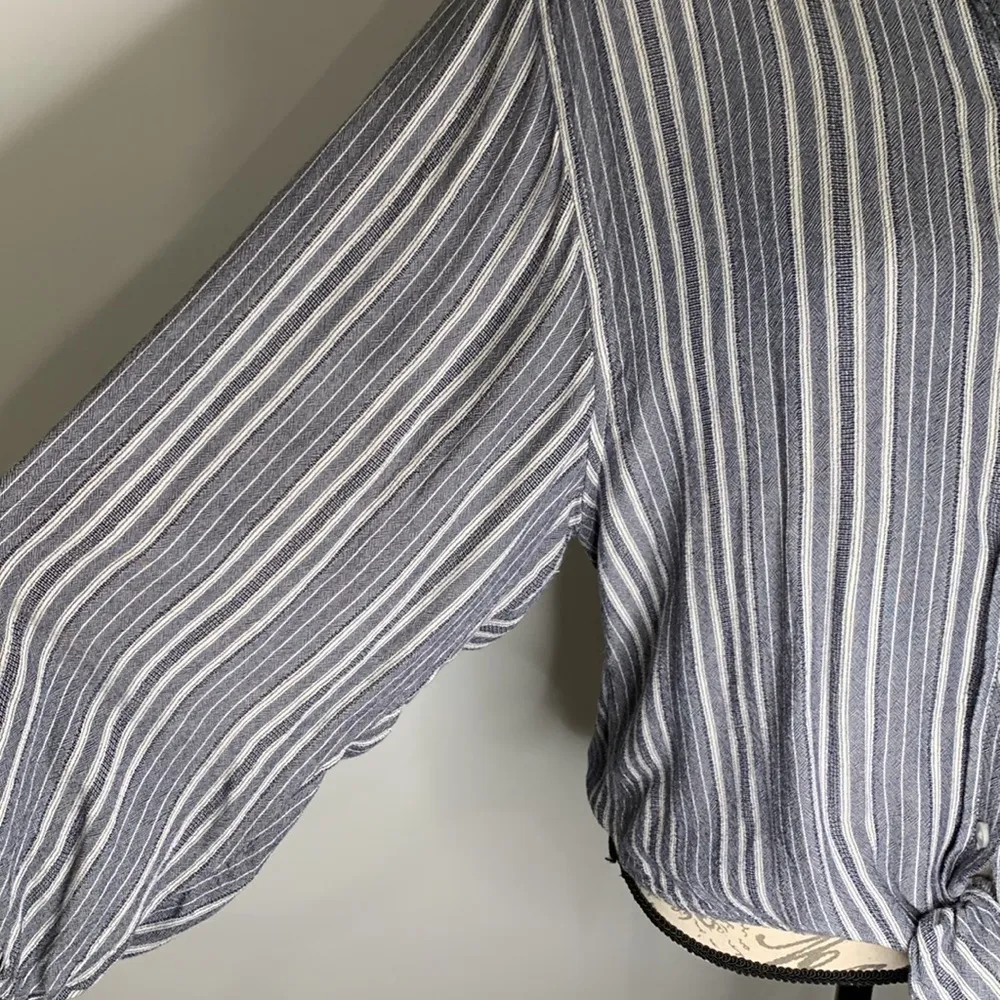 American Eagle striped button front top blouson sleeve waist tie M - Image 3