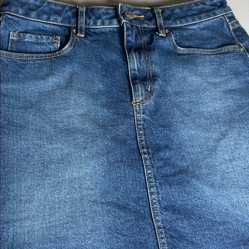 LOFT Denim Mini Skirt Women's Size 0 Ann Taylor LOFT Blue Jean Mini Skirt - Image 2