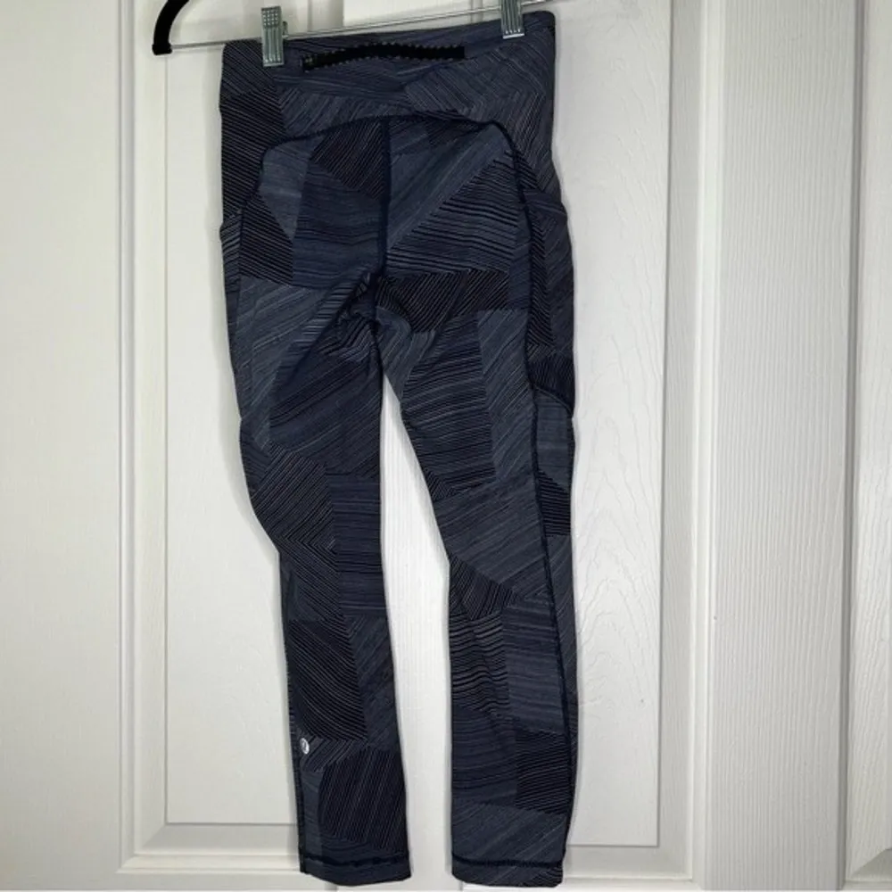 Lululemon Speed Up Crop (21") Etch Hail Midnight Navy - Image 3