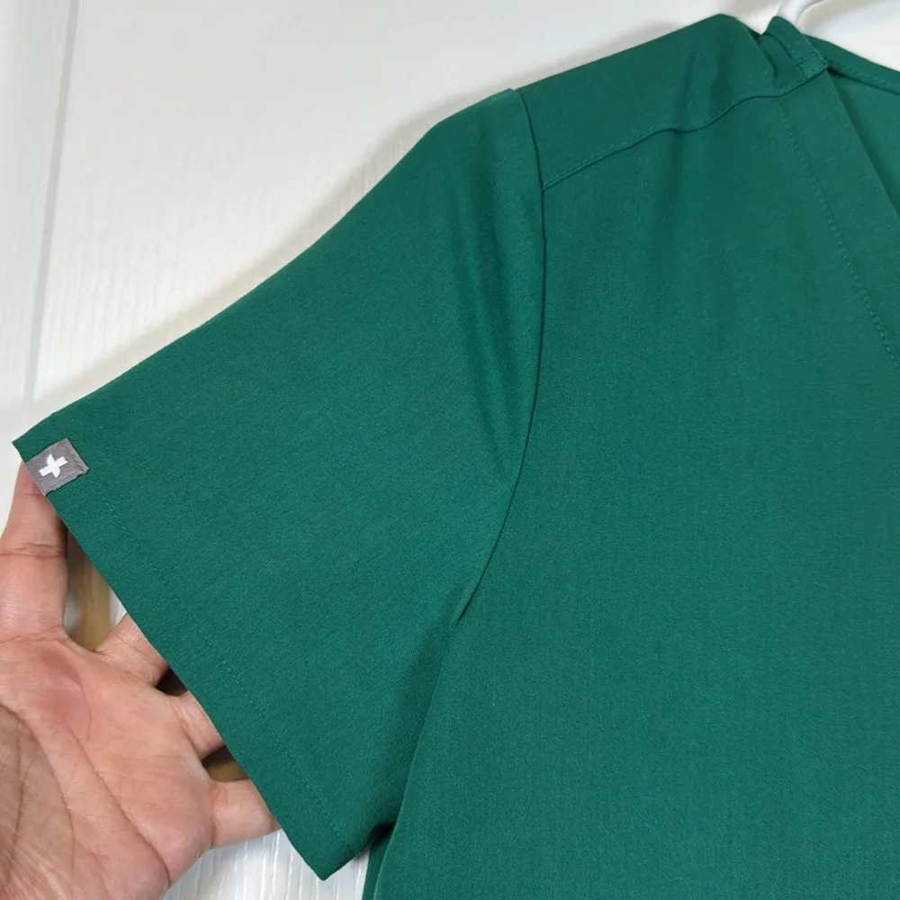 FIGS St Patrick's Day Green Casma Three-Pocket Scrub Top Hospital Medical Nurse - Image 4