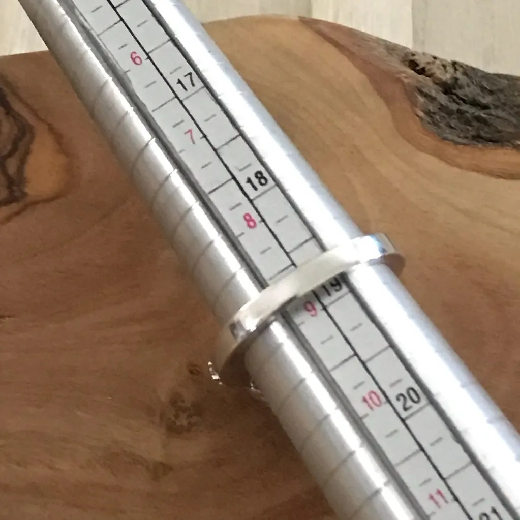 Cocktail Ring Solitaire Green Stone Silver Tone Size 9 - Image 7