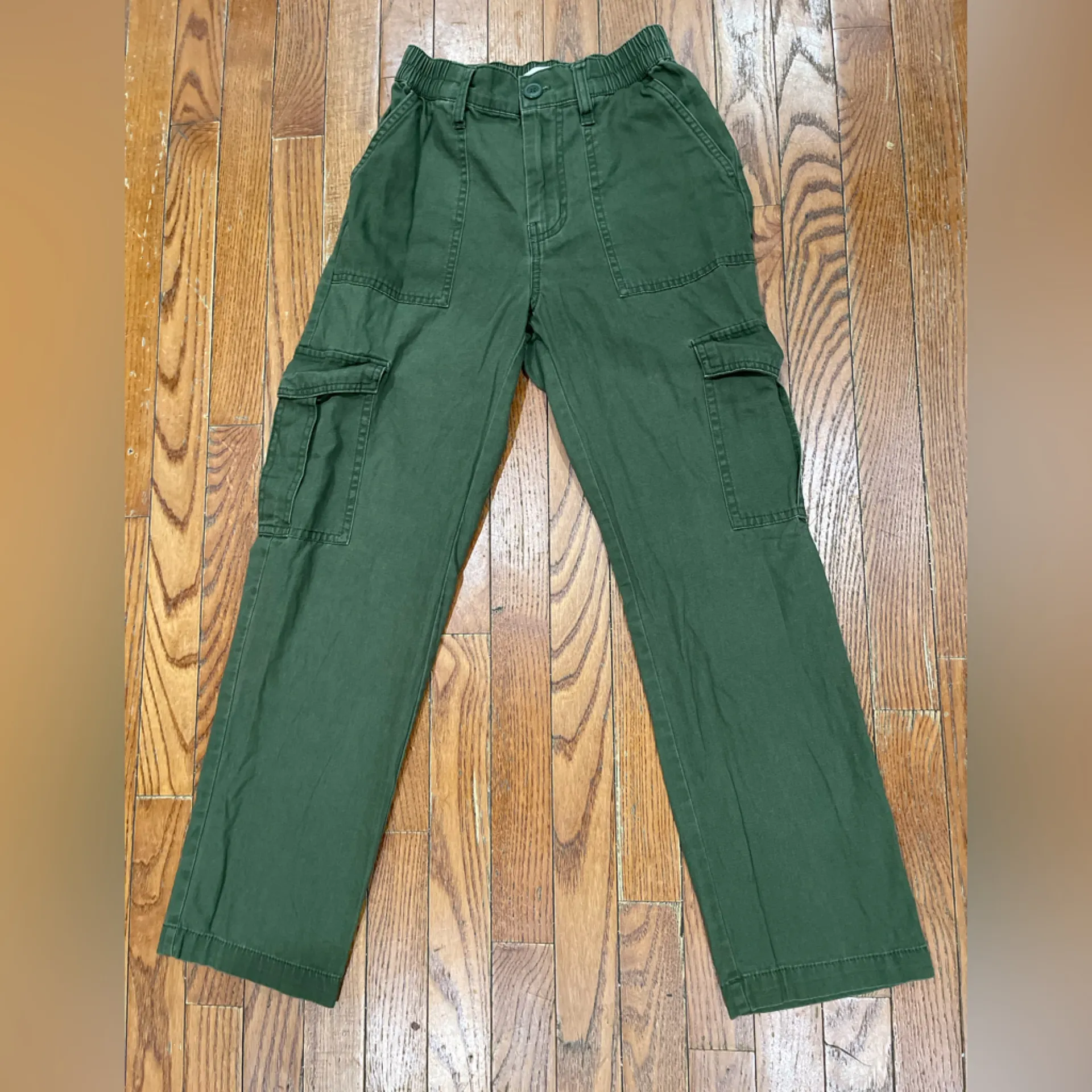 Aeropostale Olive Green Joggers - Image 4